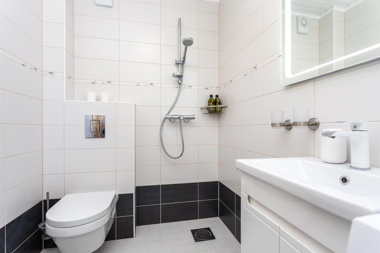 Lakeview Beach Apartment In Viljandi فيلياندي المظهر الخارجي الصورة