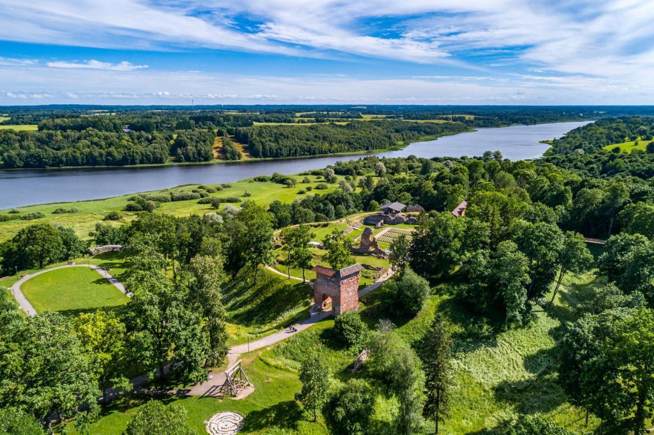 Lakeview Beach Apartment In Viljandi فيلياندي المظهر الخارجي الصورة