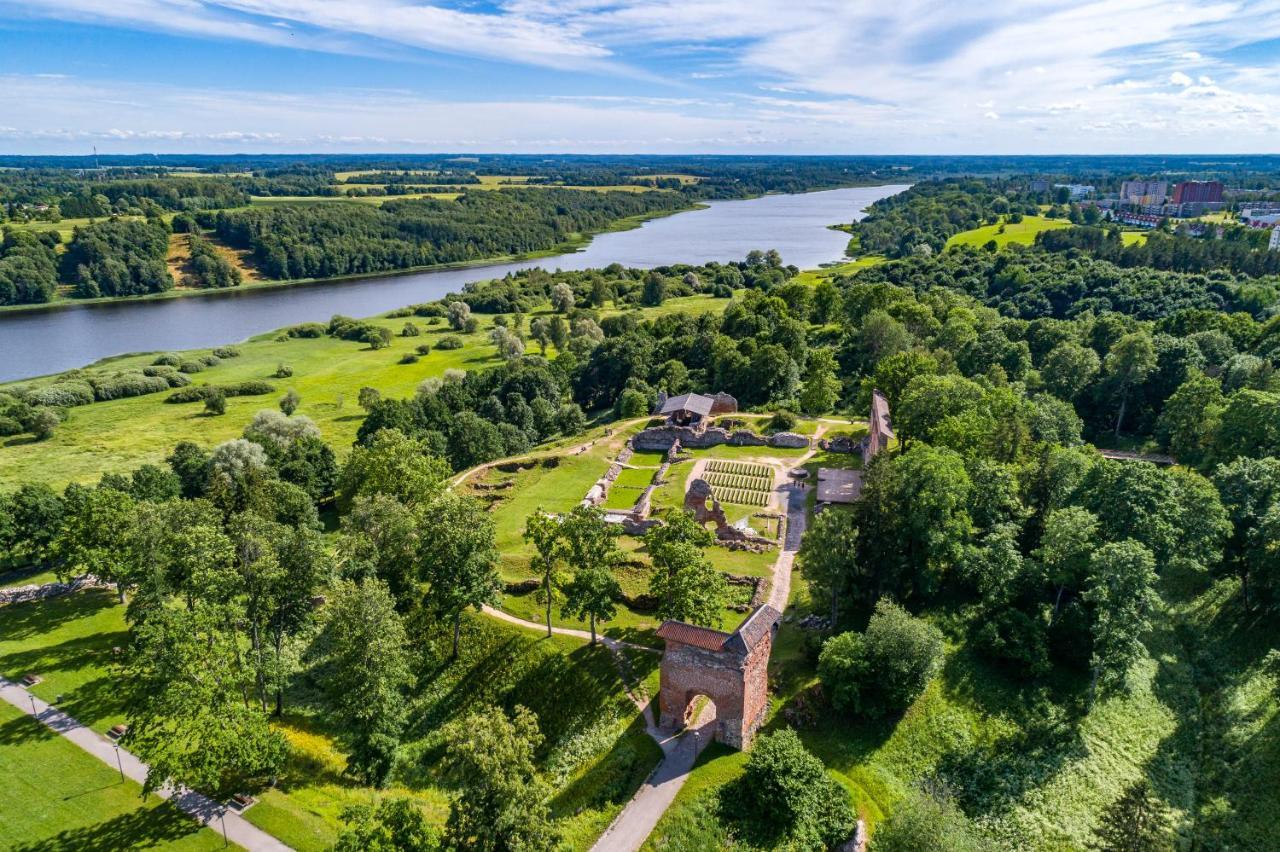 Lakeview Beach Apartment In Viljandi فيلياندي المظهر الخارجي الصورة